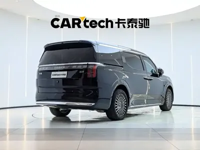 Zeekr 009 2026, 7600 км, за 58115.02 USD