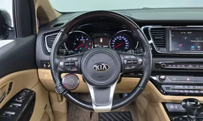 Kia Canival 2016, 124873 км, за 8008.4 USD - фото 13