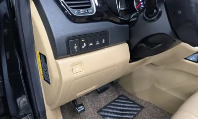 Kia Canival 2016, 124873 км, за 8008.4 USD - фото 17