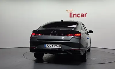 Hyundai Avante 2021, 119209 км, за 9686.01 USD
