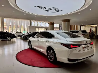 Lexus ES 2024, 41000 км, за 25784.94 USD - фото 7