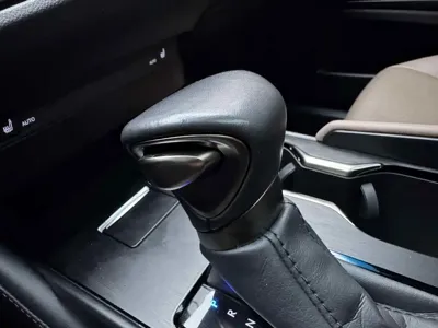 Lexus ES 2024, 41000 км, за 25784.94 USD - фото 20