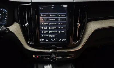 Volvo XC60 2018, 53572 км, за 20192.06 USD - фото 15