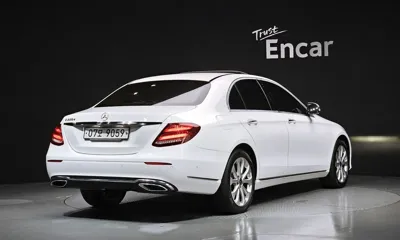 Mercedes-Benz E-Class 2018, 91657 км, за 15547.76 USD