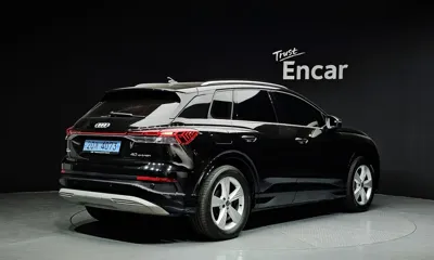 Audi Q4 e-tron 2023, 15621 км, за 23975.29 USD