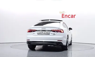 Audi A5 2019, 133416 км, за 14009.47 USD