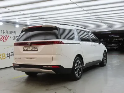 Kia Canival 2021, 126848 км, за 12800.32 USD