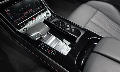 Audi A8 2021, 75764 км, за 40002.61 USD - фото 9