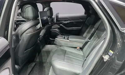 Audi A8 2021, 75764 км, за 40002.61 USD - фото 12