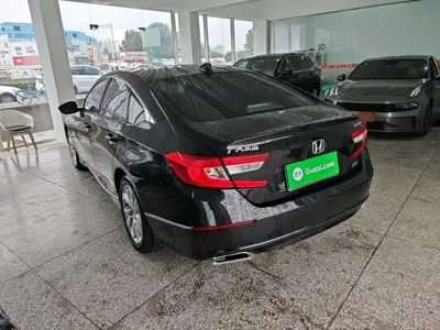 Honda Accord 2019, 83900 км, за 10829.69 USD