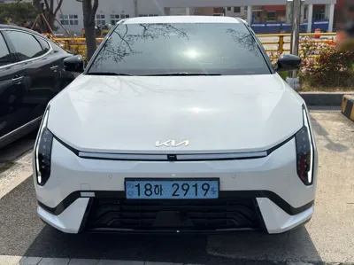 Kia EV4 · 2026 год