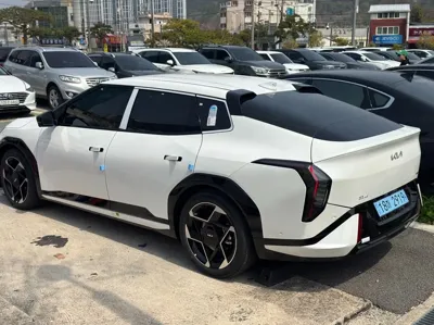Kia EV4 2026, 826 км, за 20035.1 USD - фото 6