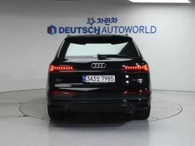 Audi Q7 2023, 25957 км, за 51977.67 USD