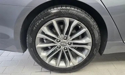 Hyundai Genesis 2014, 152140 км, за 6384.37 USD