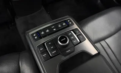 Hyundai Genesis 2014, 152140 км, за 6381.45 USD - фото 18
