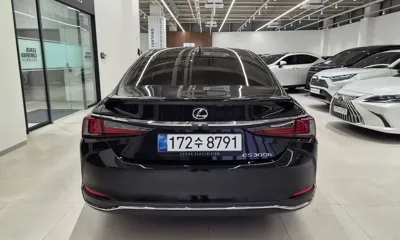 Lexus ES 2026, 2307 км, за 41644.66 USD