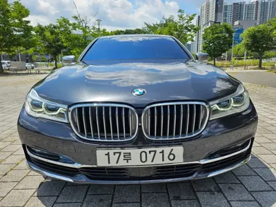 BMW 7-Series · 2016 год