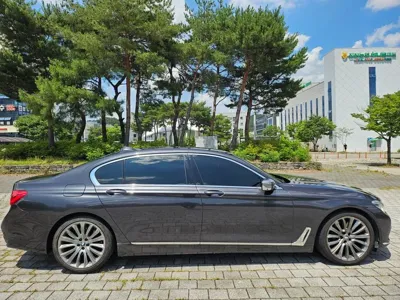 BMW 7-Series 2016, 207190 км, за 9978.54 USD