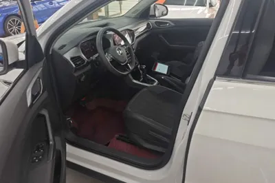 Volkswagen T-Cross 2022, 34000 км, за 14131 USD - фото 17