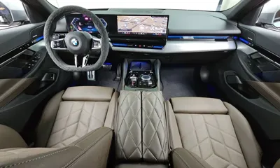 BMW 5-Series 2024, 7636 км, за 41539.35 USD - фото 7