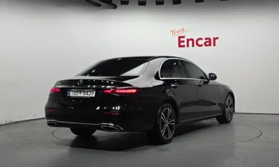 Mercedes-Benz E-Class 2021, 113292 км, за 16410.66 USD