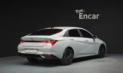 Hyundai Avante 2023, 89764 км, за 10093.11 USD