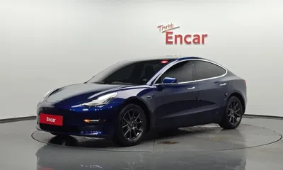 Tesla Model 3 · 2020 год