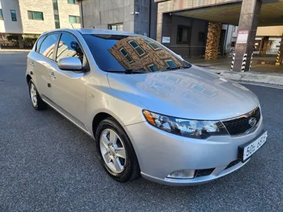 Kia Porte 2011, 70300 км, за 2185.43 USD