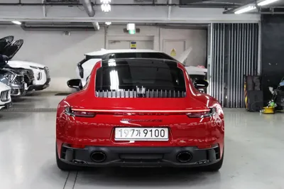 Porsche 911 2023, 15000 км, за 140803.47 USD