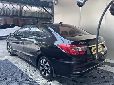 Honda Crider 2017, 140000 км, за 4249.11 USD
