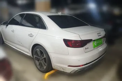 Audi A4L 2019, 166800 км, за 12300 USD