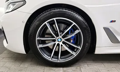 BMW 5-Series 2022, 80435 км, за 23922.54 USD