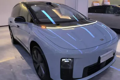 Li Auto Li Auto i8 2025, 8100 км, за 46464 USD