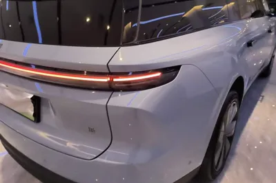 Li Auto Li Auto i8 2025, 8100 км, за 46464 USD - фото 9