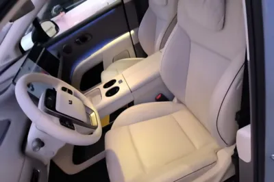 Li Auto Li Auto i8 2025, 8100 км, за 46464 USD - фото 22