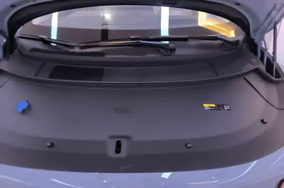 Li Auto Li Auto i8 2025, 8100 км, за 46464 USD - фото 30