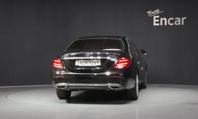 Mercedes-Benz E-Class 2018, 132388 км, за 13719.31 USD