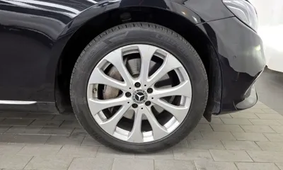 Mercedes-Benz E-Class 2018, 132388 км, за 13719.31 USD