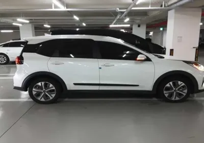 Kia Niro 2023, 116186 км, за 3229.62 USD - фото 12