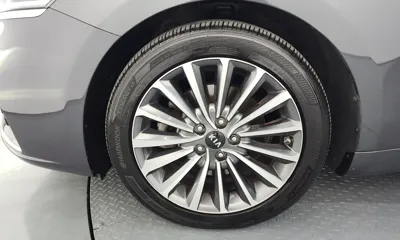 Kia K7 2018, 113205 км, за 8543.04 USD