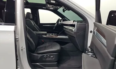 Cadillac Escalade 2025, 6250 км, за 106058.69 USD - фото 11