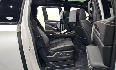 Cadillac Escalade 2025, 6250 км, за 106058.69 USD - фото 12
