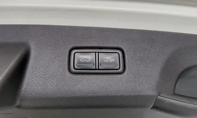 Kia Canival 2023, 62521 км, за 19036.37 USD - фото 27