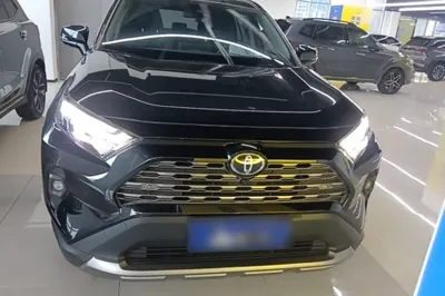 Toyota RAV4 2024, 11399 км, за 22009 USD