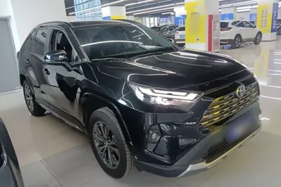 Toyota RAV4 2024, 11399 км, за 22009 USD