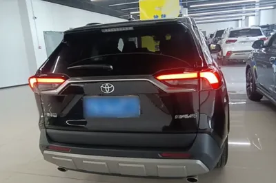 Toyota RAV4 2024, 11399 км, за 22009 USD