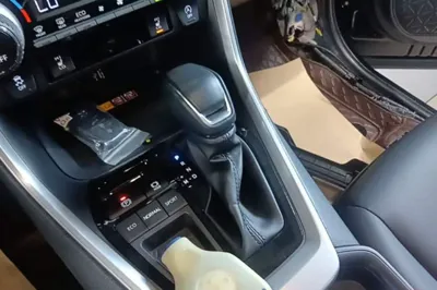 Toyota RAV4 2024, 11399 км, за 22009 USD - фото 16