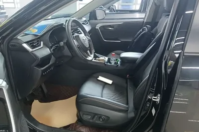 Toyota RAV4 2024, 11399 км, за 22009 USD - фото 17