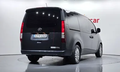 Hyundai Staria 2023, 28079 км, за 18201.9 USD