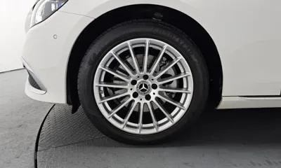 Mercedes-Benz E-Class 2022, 29382 км, за 27615.87 USD